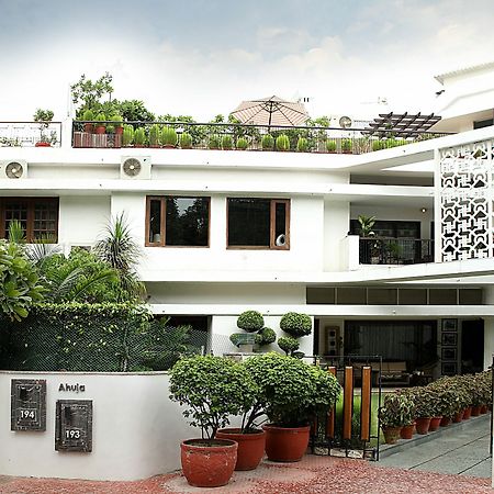 Ahuja Residency Golf Links Hotel Ню Делхи Екстериор снимка