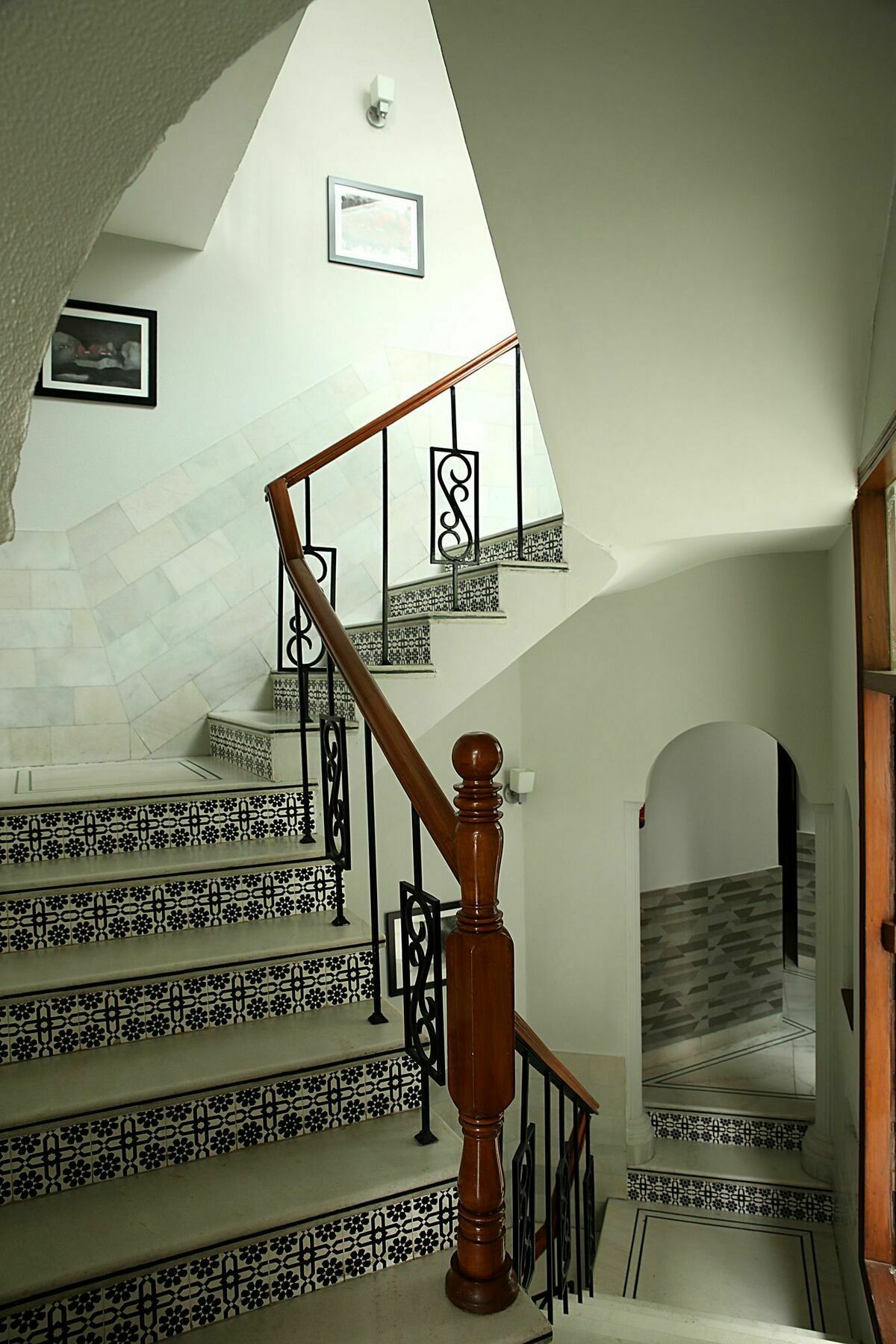 Ahuja Residency Golf Links Hotel Ню Делхи Екстериор снимка